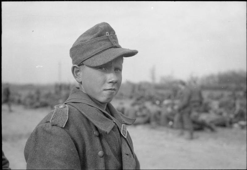 Von Edward George William Malindine - http://media.iwm.org.uk/iwm/mediaLib//49/media-49944/large.jpgThis photograph BU 2422 comes from the collections of the Imperial War Museums., Gemeinfrei, https://commons.wikimedia.org/w/index.php?curid=24497601